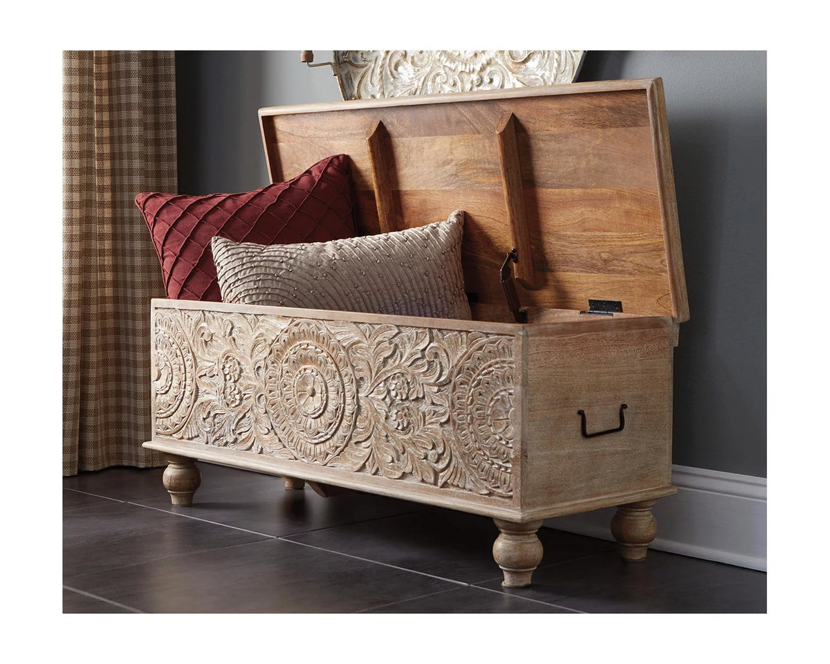 Beige Storage Bench C270530