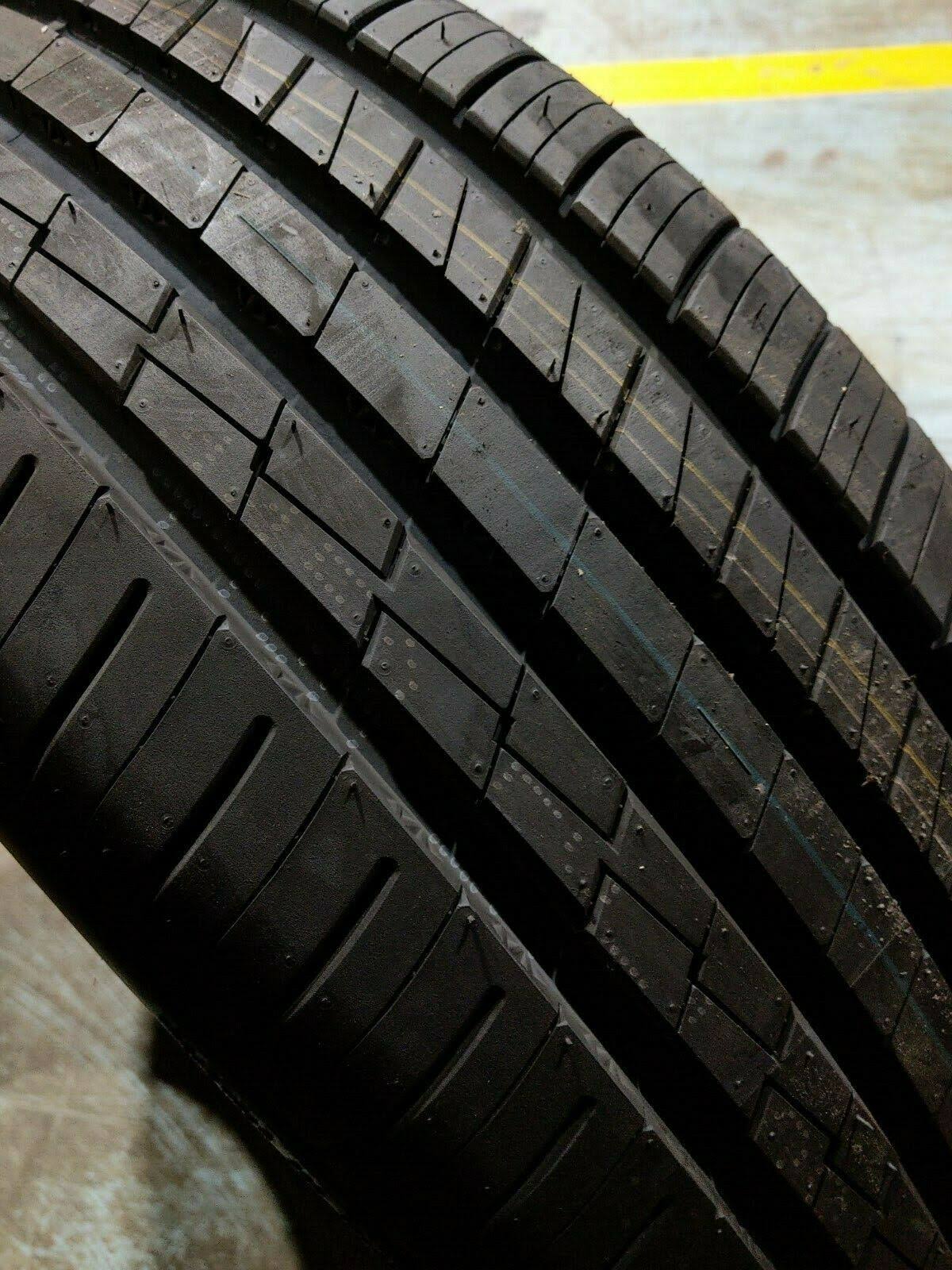 225/60R16 98V Touring All Season Tire V888