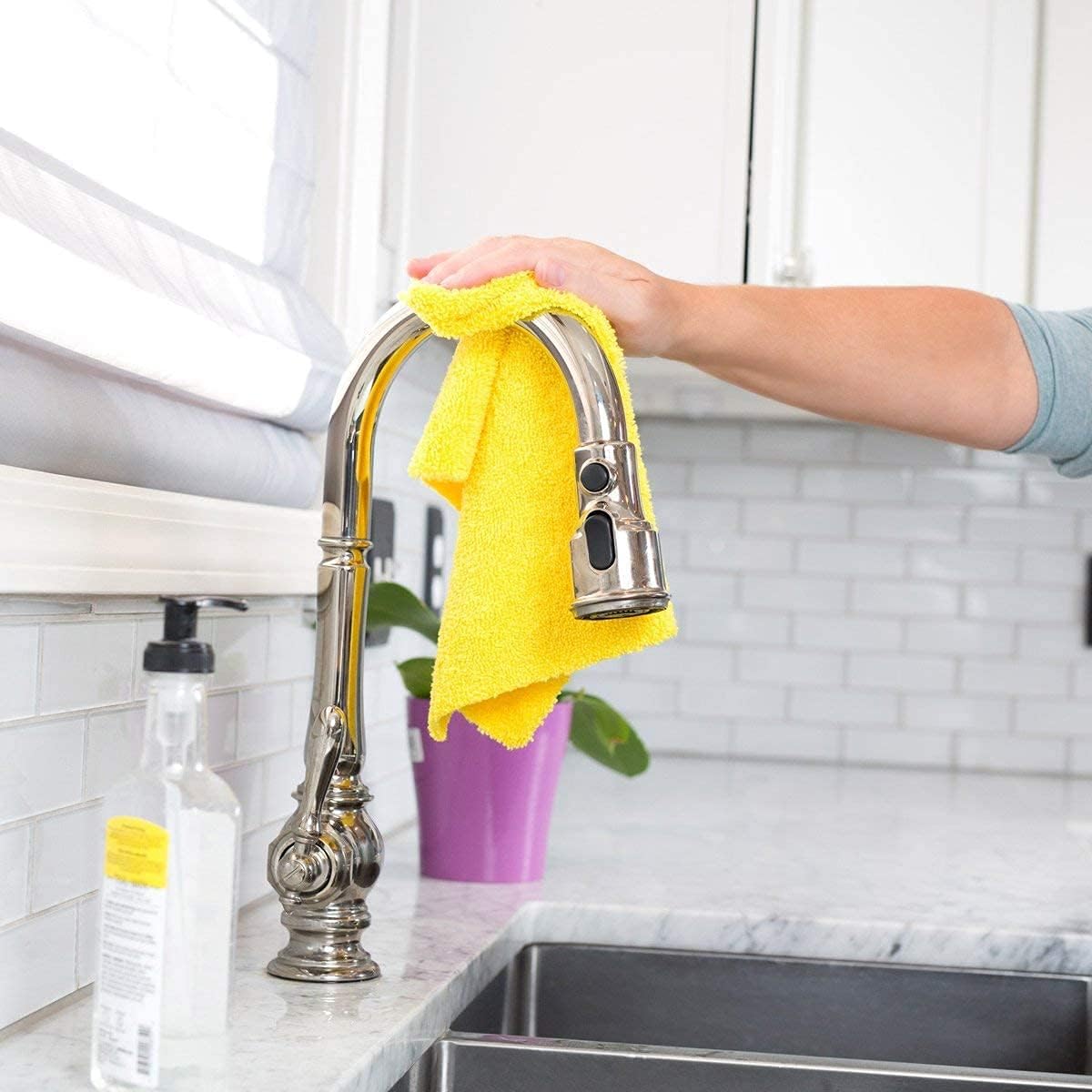 Microfiber Cleaning Cloth, Lint-Free Reusable Towel, Pack of 200 (11.7" x 12.3") R516782