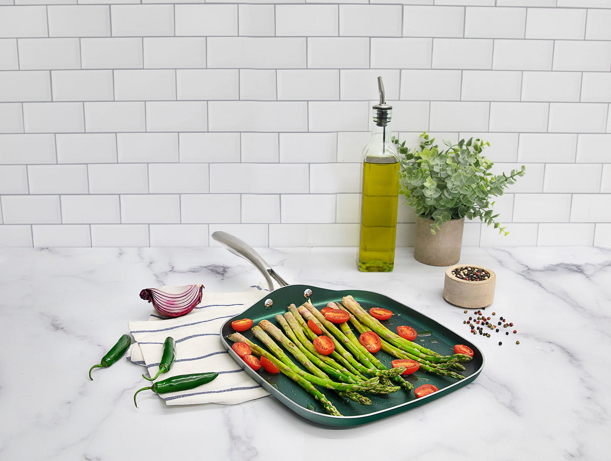 10.5" Nonstick Griddle Pan J6257