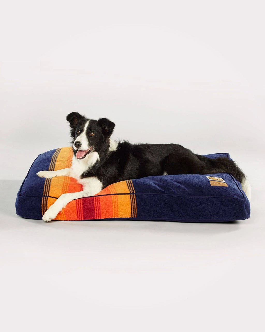 Medium Pet Bed P633587