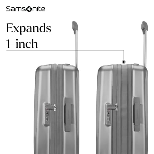 31" Lightweight Hardside Polycarbonate Checked Luggage with Spinner Wheels K633601