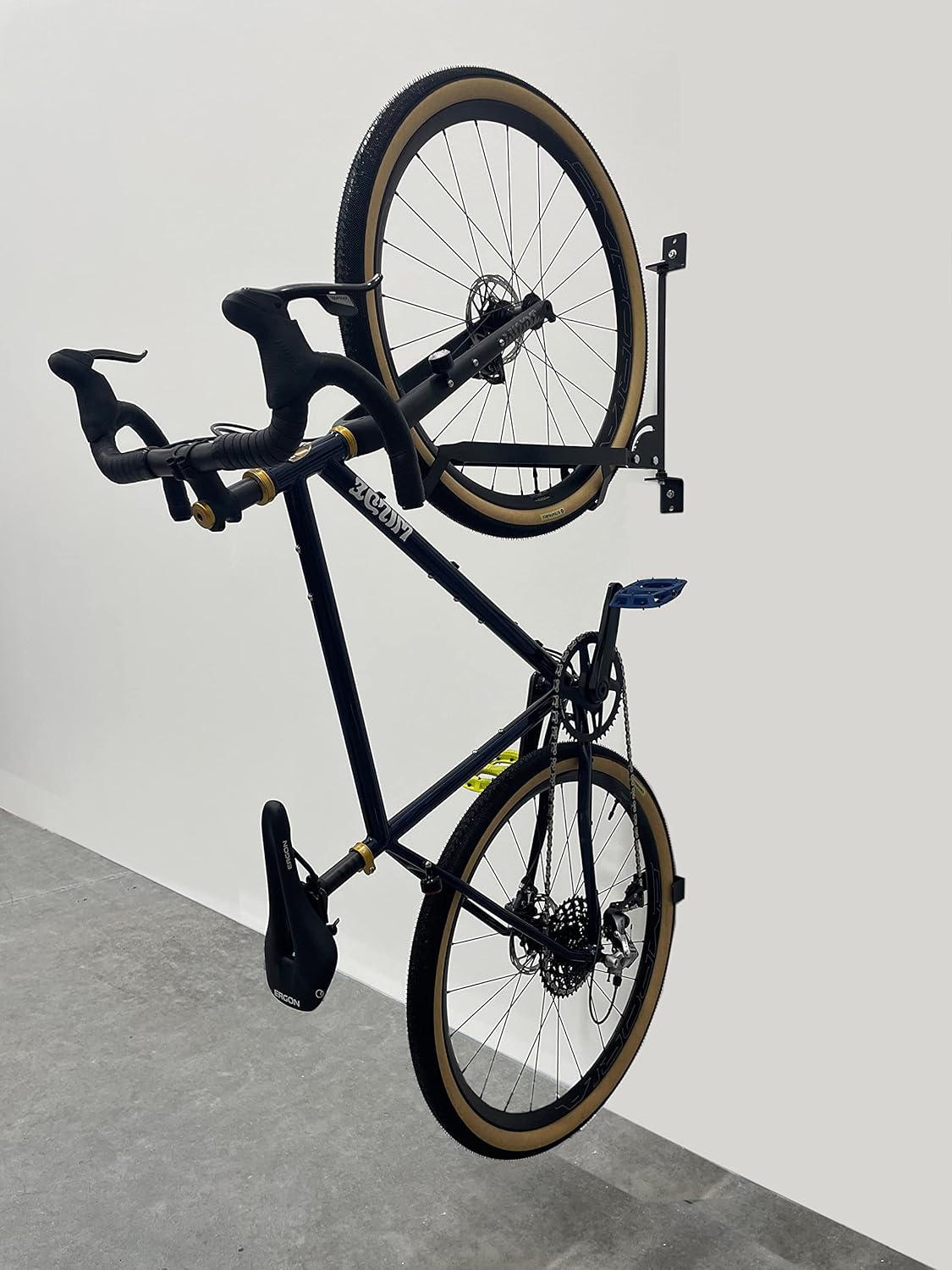 Wall Mounted Vertical Bicycle Rack Z679826
