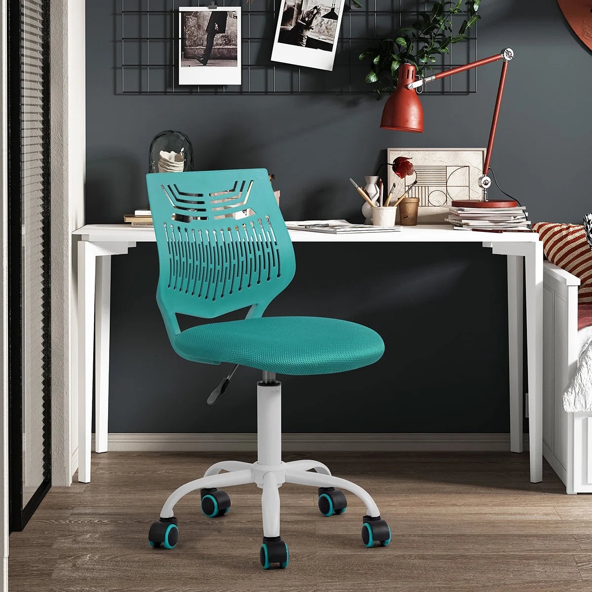 AQUA Adjustable Height Rolling Office Chair Z4841