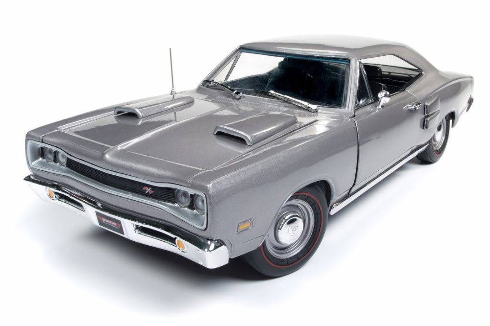 1/18 Scale Diecast Model Car I4850