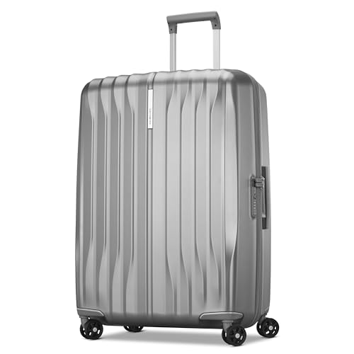 31" Lightweight Hardside Polycarbonate Checked Luggage with Spinner Wheels K633601