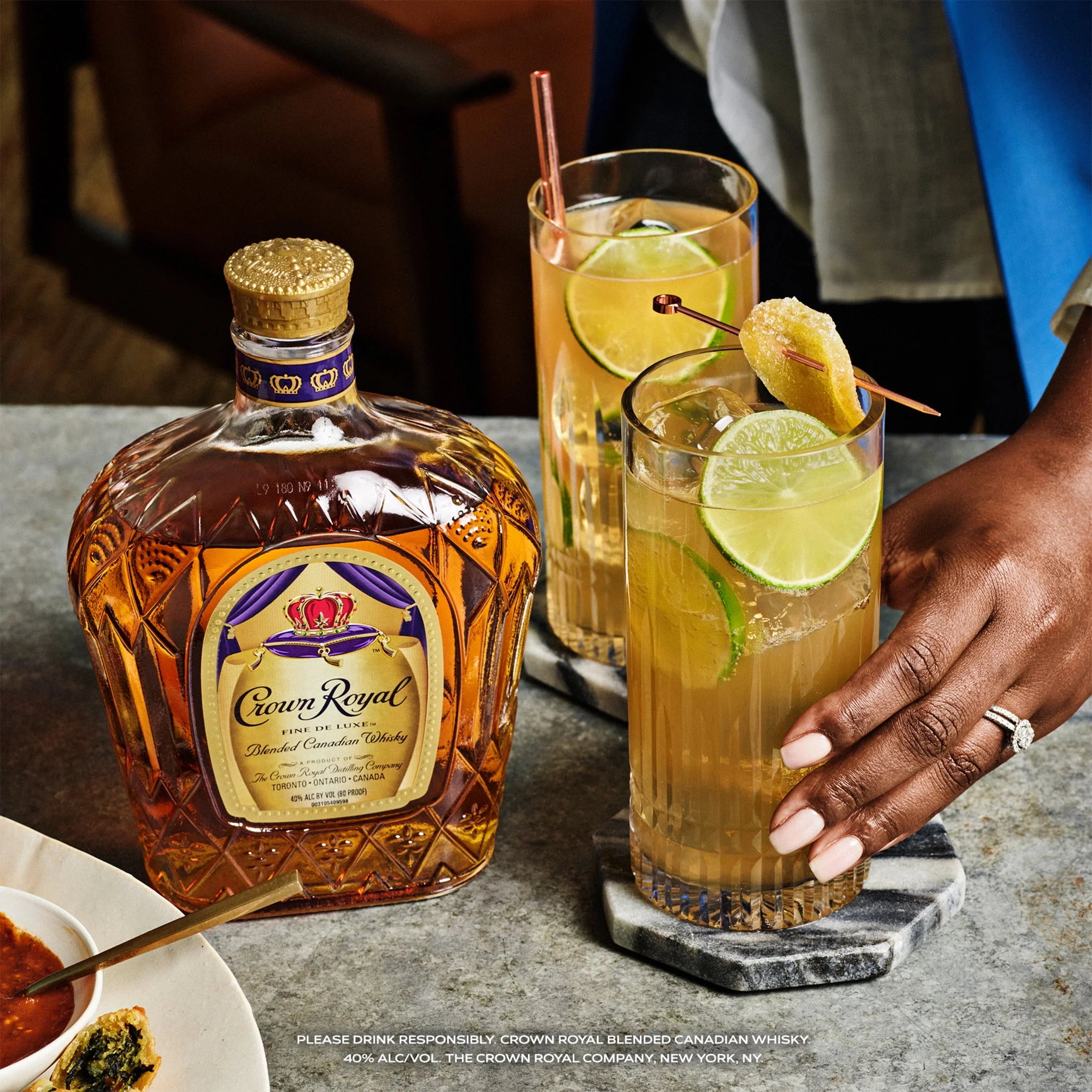 Blended Canadian Whisky, 750 mL, 40% ABV W972