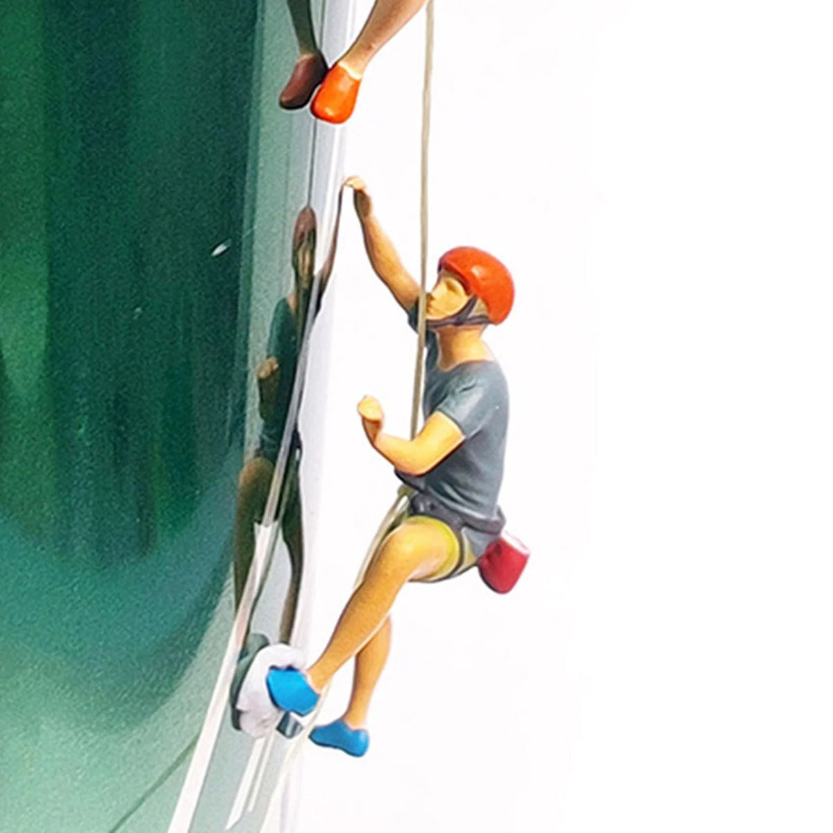 1/64 Scale Climbing People Figurines Mini People Model for Diorama Dollhouse O276379